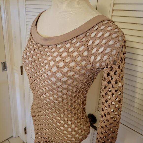 Sarella Mesh Long Sleeve Mini Dress Wide Neck Beige Size 0 Stretchy - Picture 3 of 7